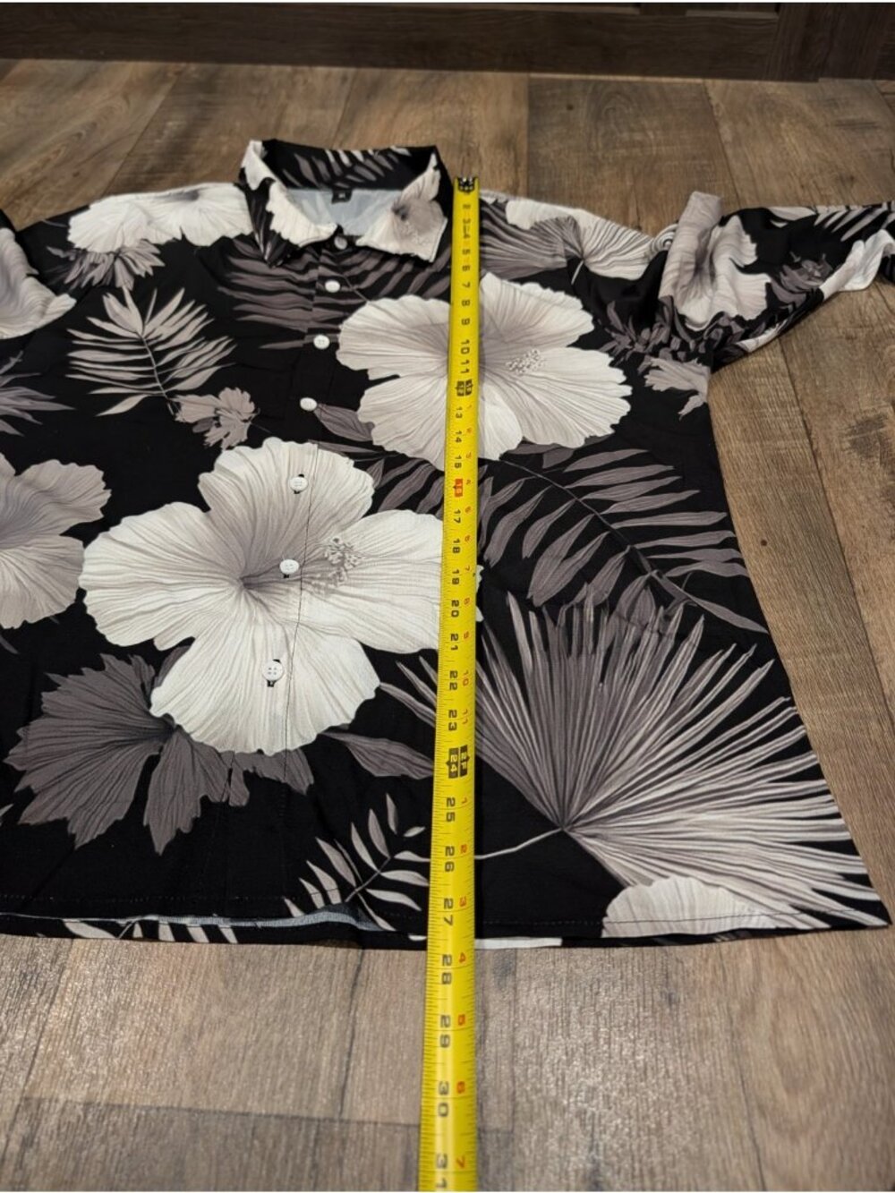NEW Women's XL Long Sleeve Button Up Blouse Black Gray White Palm Tropical Top - Picture 8 of 8